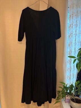 Black Linen Maxi Dress - Beautifully Custom made (Etsy) - Sz S